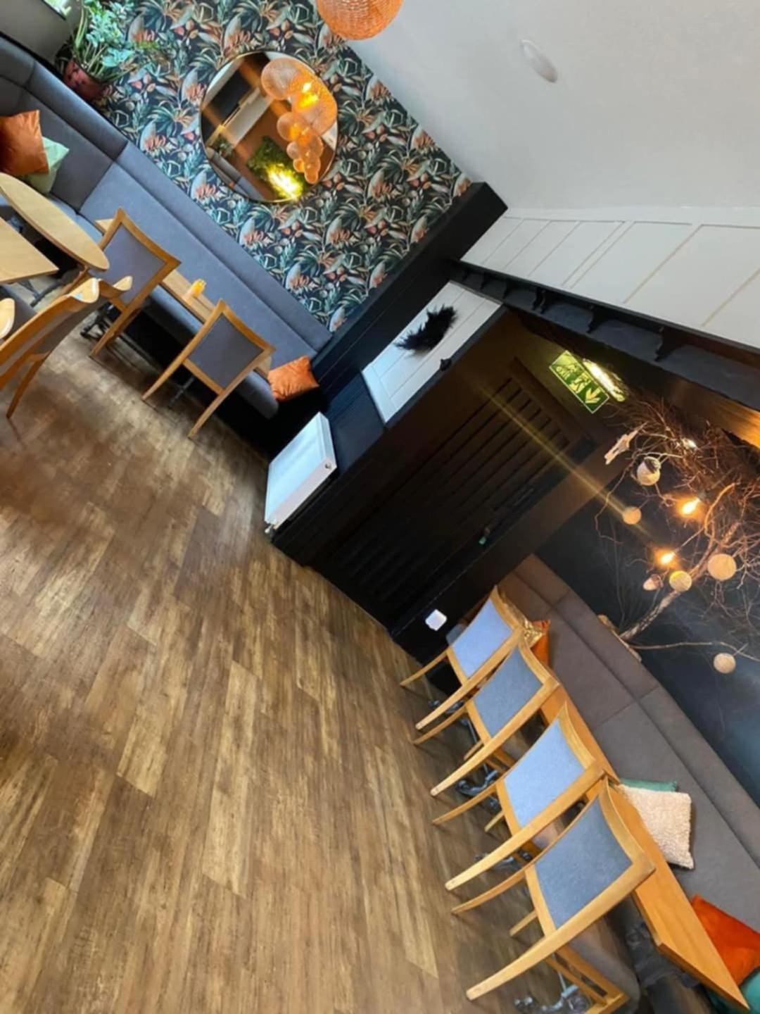 Hotel The Bear On The Square Millom Esterno foto