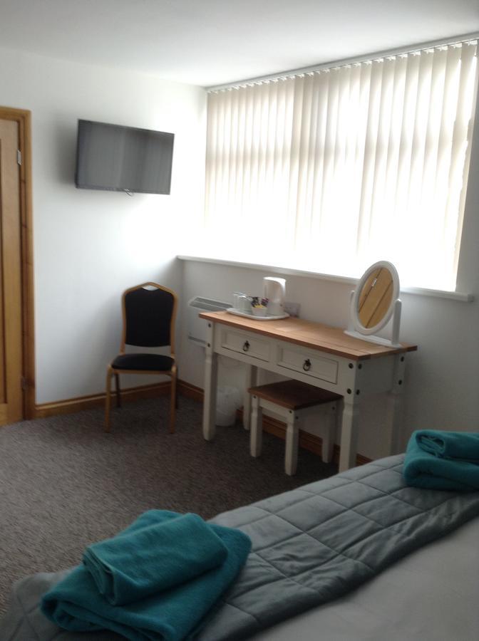 Hotel The Bear On The Square Millom Esterno foto