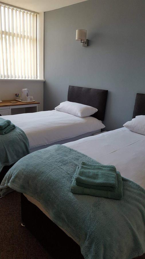 Hotel The Bear On The Square Millom Esterno foto