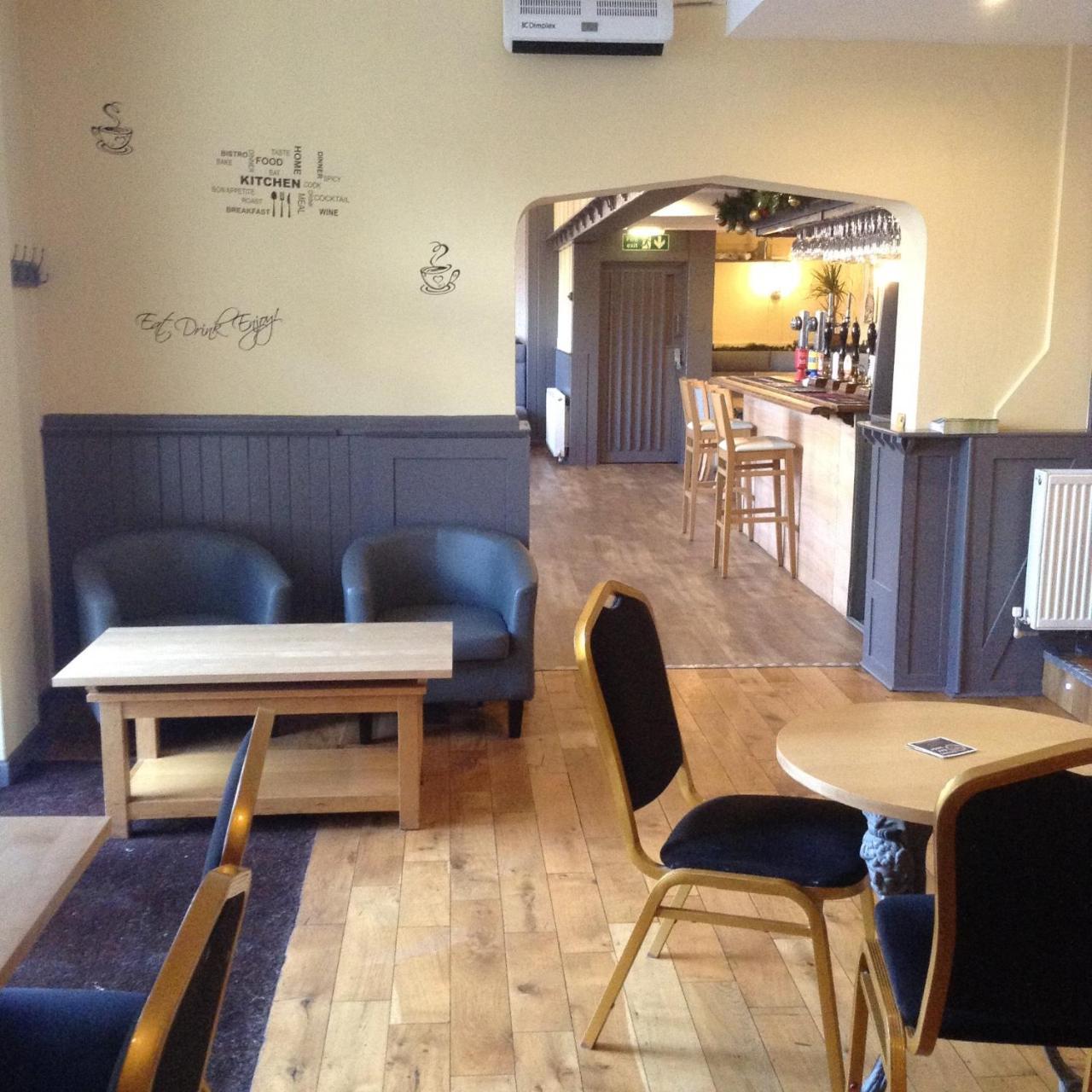 Hotel The Bear On The Square Millom Esterno foto