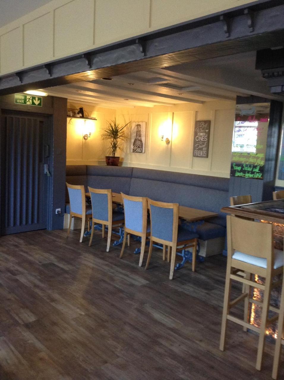 Hotel The Bear On The Square Millom Esterno foto