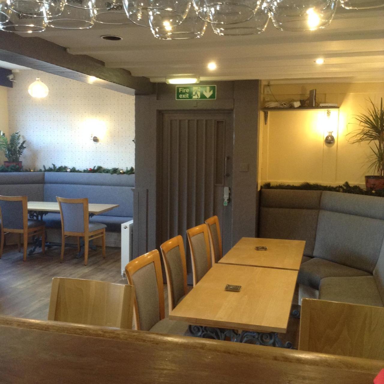 Hotel The Bear On The Square Millom Esterno foto